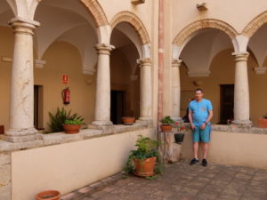 Entrevista a Javier Ribelles, resident del Convent dels Franciscans: ‘No pienso consumir porque no quiero consumir’