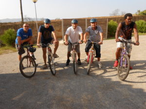 Bicicletes sense fronteres dóna 5 bicicletes al Convent dels Franciscans