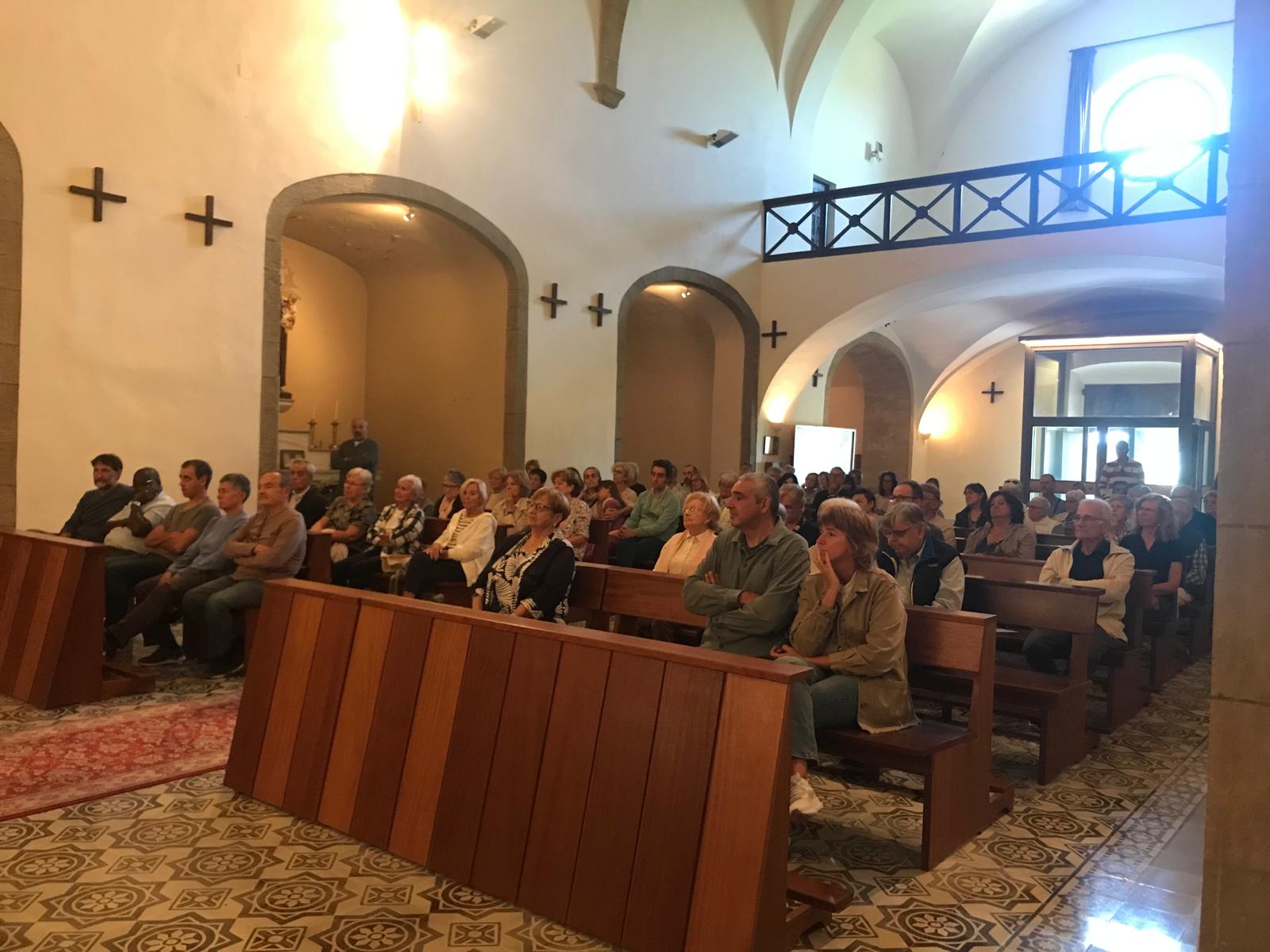 Más de 100 personas celebran San Francisco en el Convento de los Franciscanos de la Bisbal d’Empordà