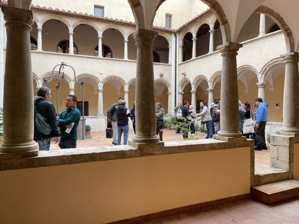 portes obertes i trobada de voluntariat acollida i esperança