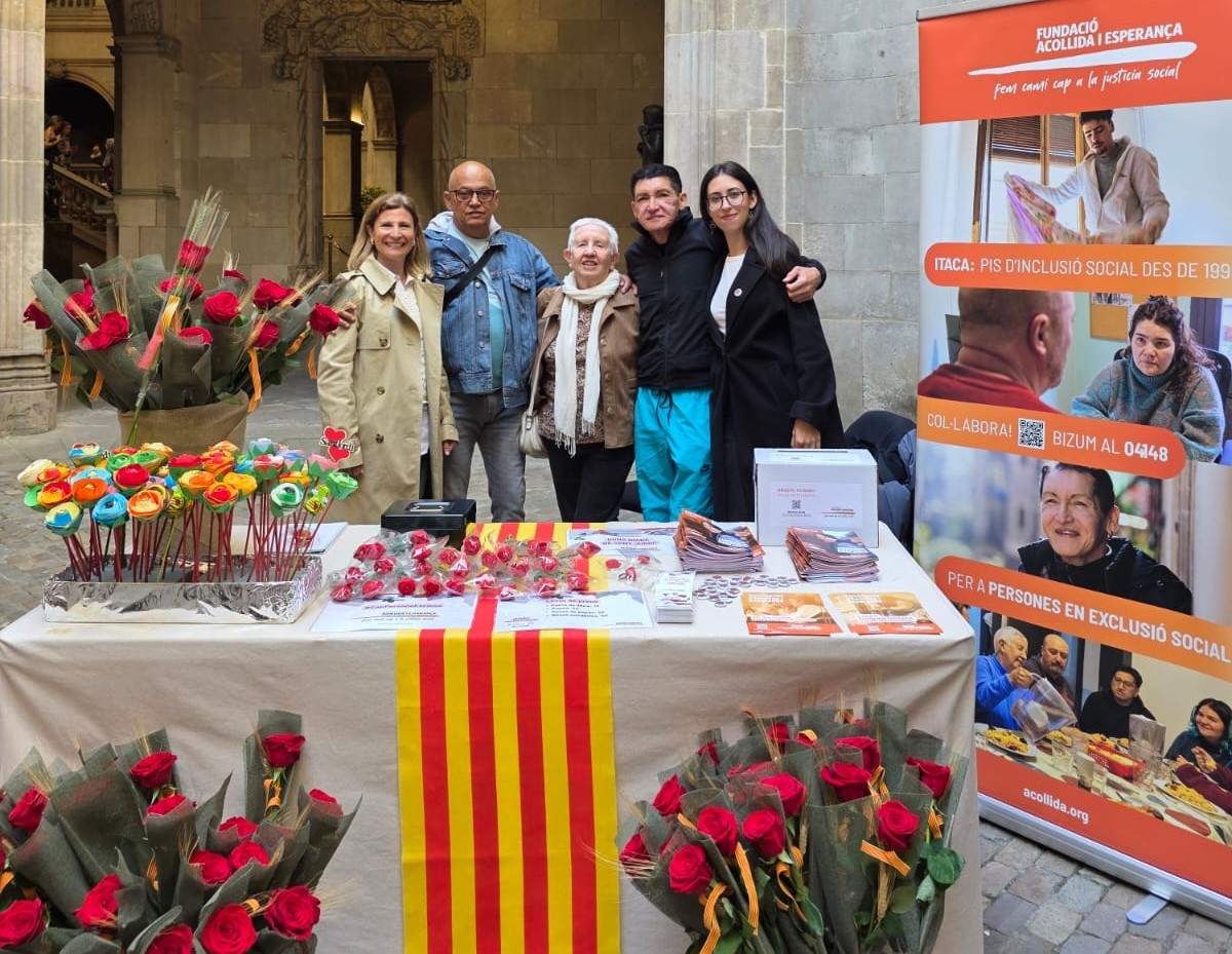 Así vivimos la solidaridad de Sant Jordi 2026 en Acollida i Esperança