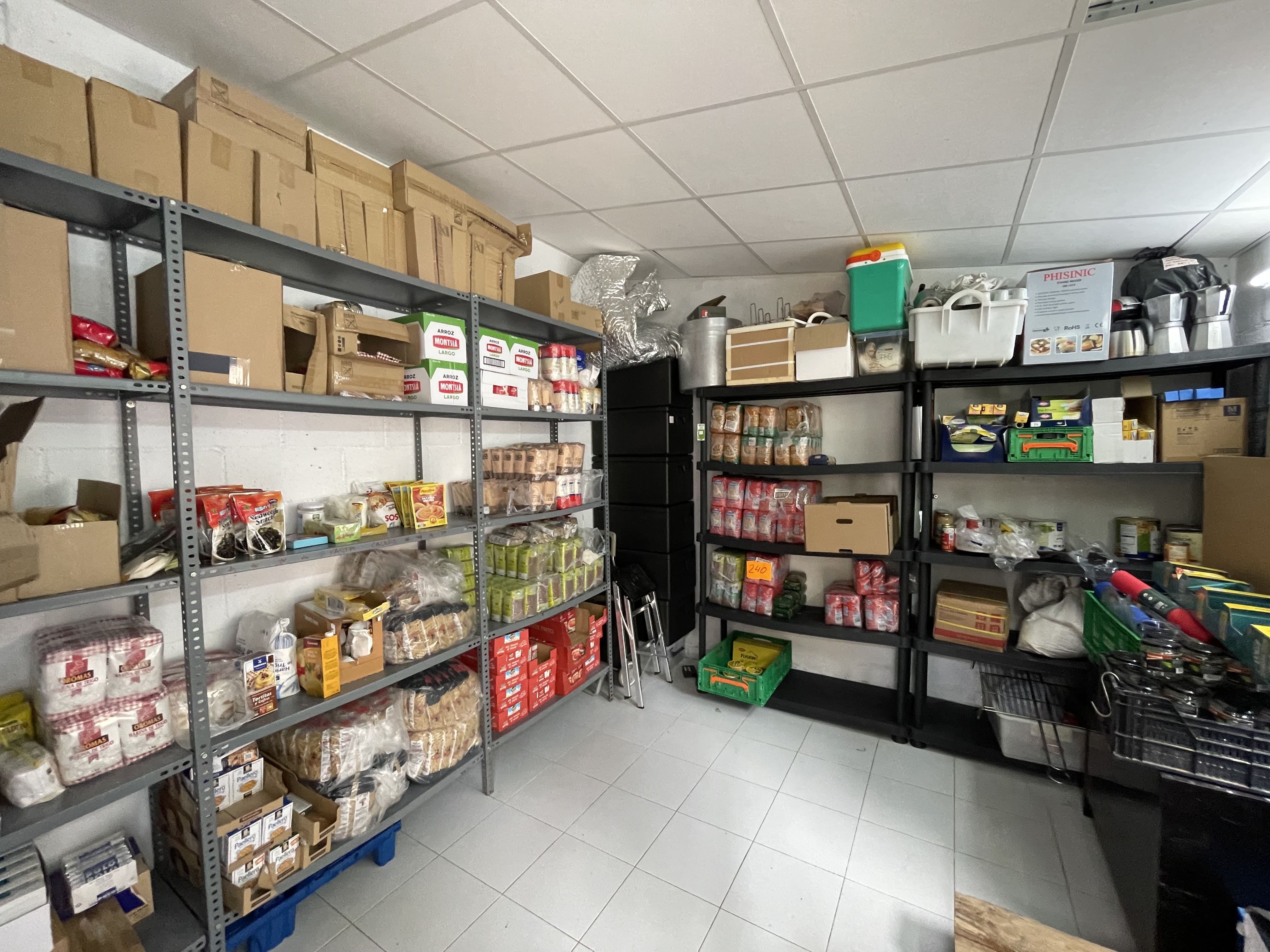 Magatzem Aliments Acollida i Esperança