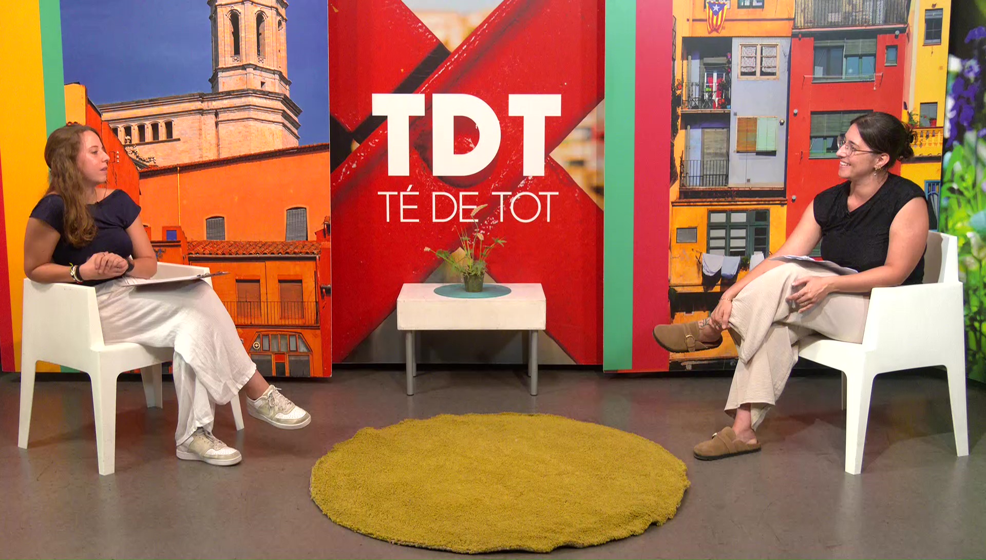Televisió de Girona entrevista a Maria Garcia para hablar del Centro de Terrades y del acompañamiento a personas con VIH/sida 