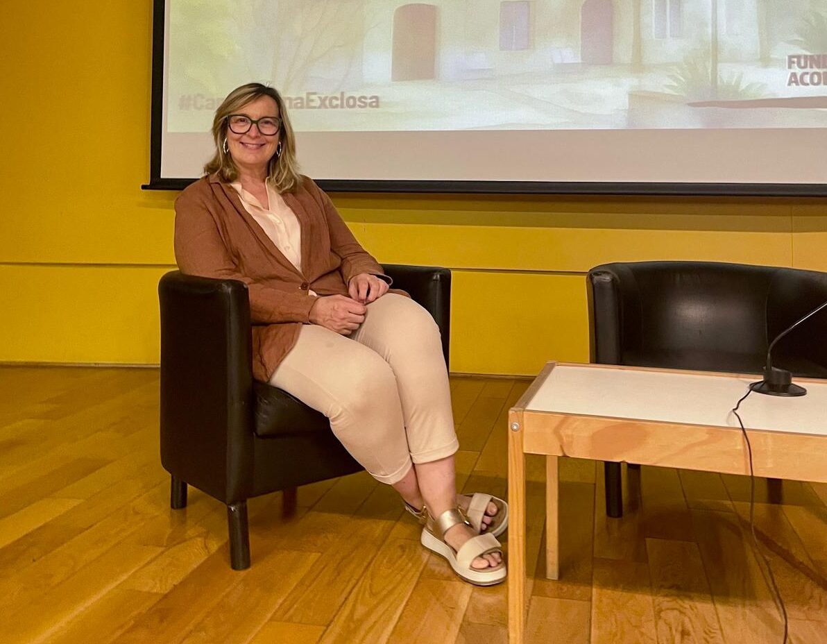 “El voluntariado me ha enseñado a mirar la sociedad con otros ojos” – Lali, voluntaria de Can Banús